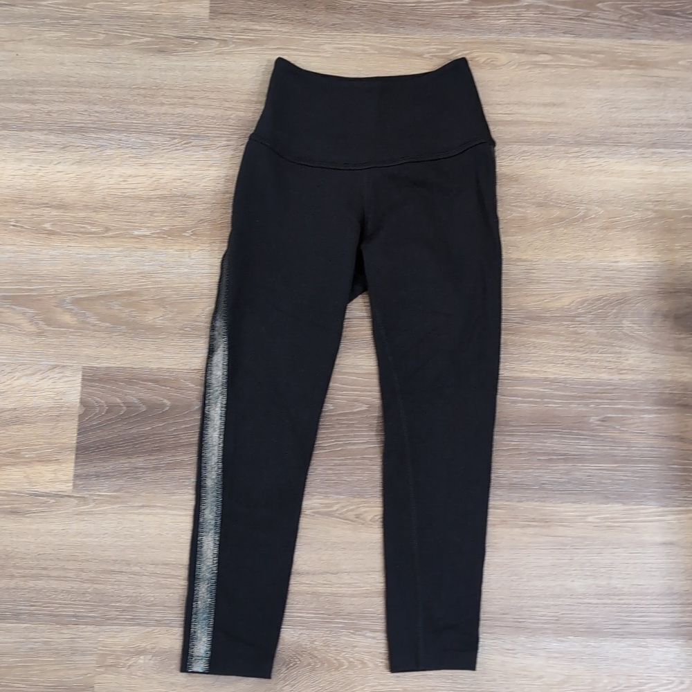 Beyond Yoga Black Cropped Leggings Sz XS NWT